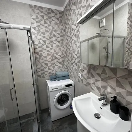 Blisko Dworca Zachodnia, Miejsce Parkingowe W Cenie Apartment