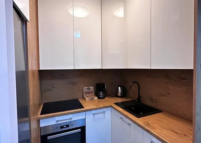 Apartament Blisko Dworca Zachodnia, Miejsce Parkingowe W Cenie Warszawa