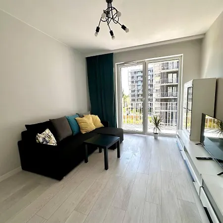 Blisko Dworca Zachodnia, Miejsce Parkingowe W Cenie Apartamento Varsóvia